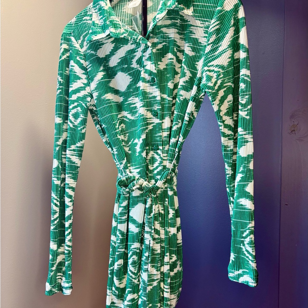 Love Squared Green and White Textured Dress